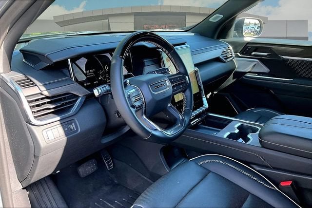 2025 GMC Acadia Denali - Photo 13