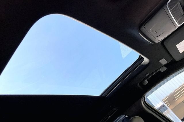 2025 GMC Acadia Denali - Photo 17