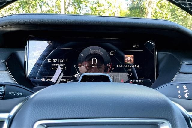 2025 GMC Acadia Denali - Photo 22