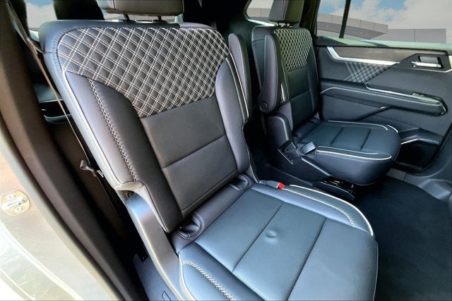 2025 GMC Acadia Denali - Photo 27