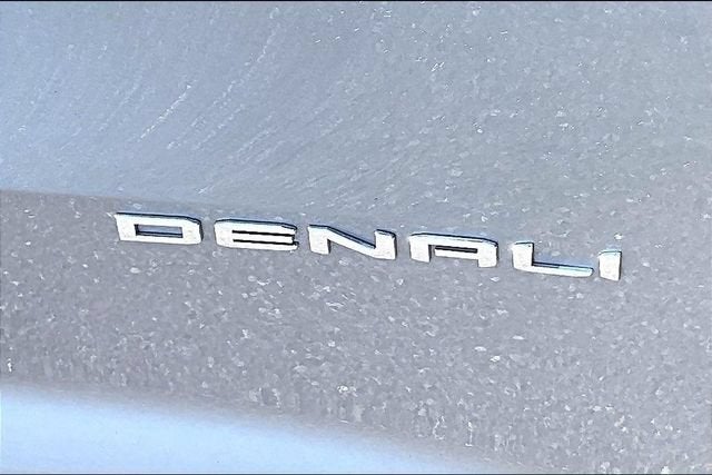 2025 GMC Acadia Denali - Photo 32