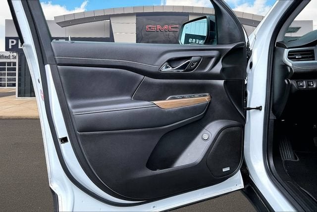 2022 GMC Acadia SLE