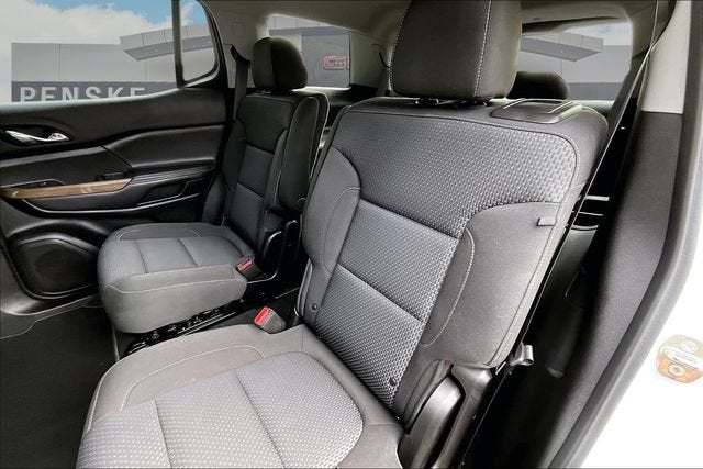 2022 GMC Acadia SLE