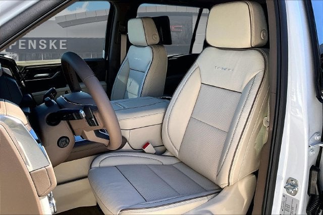 2027 GMC Yukon XL Denali - Photo 10