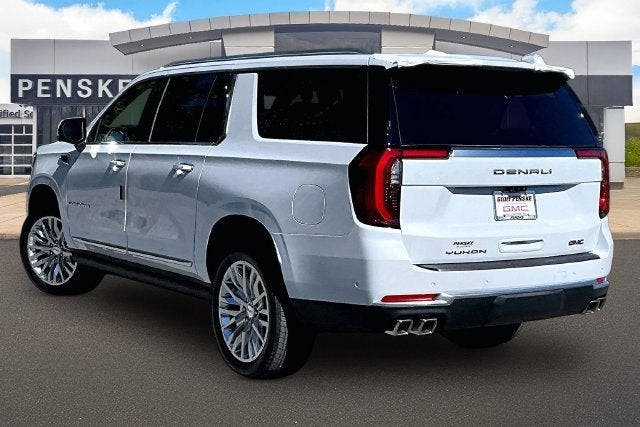 2027 GMC Yukon XL Denali - Photo 3
