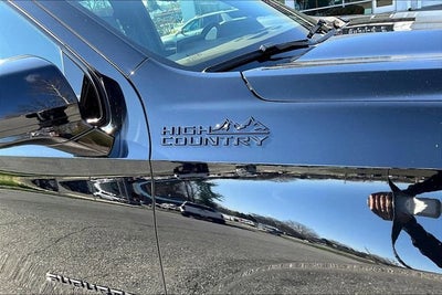 2023 Chevrolet Suburban High Country