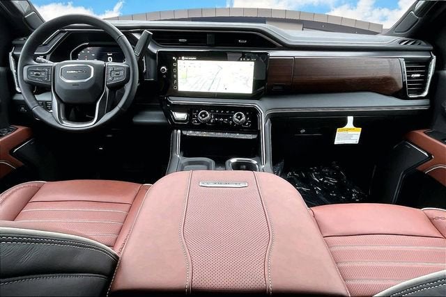 2026 GMC Sierra 3500 HD Denali Ultimate DRW