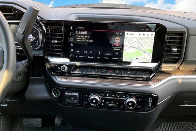 2025 GMC Sierra 1500 Elevation