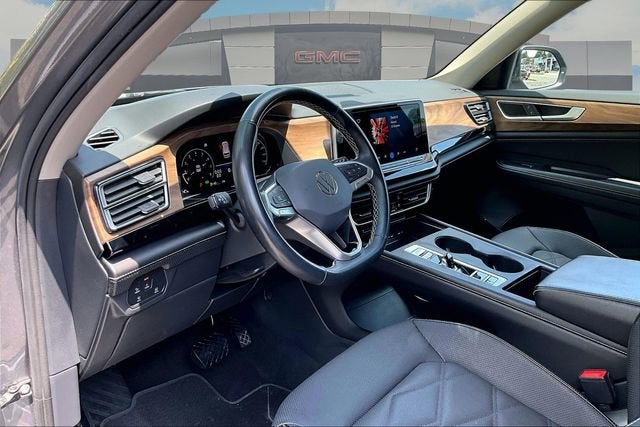 2024 Volkswagen Atlas 2.0T SE