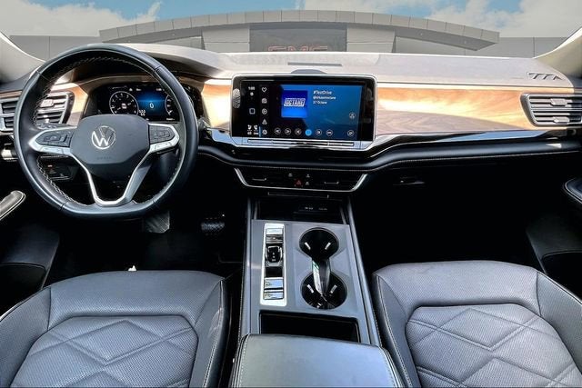 2024 Volkswagen Atlas 2.0T SE