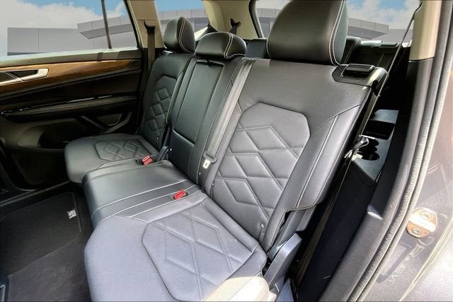 2024 Volkswagen Atlas 2.0T SE