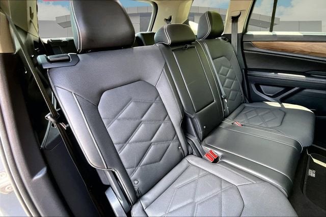2024 Volkswagen Atlas 2.0T SE