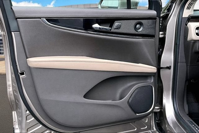 2021 Lincoln Nautilus Reserve