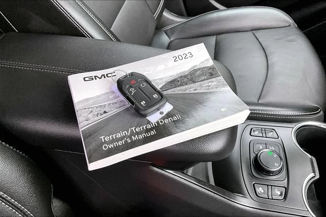 2023 GMC Terrain SLT