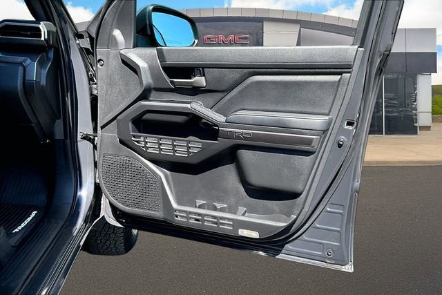 2025 Toyota Tacoma 4WD SR