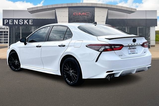 2022 Toyota Camry Hybrid SE