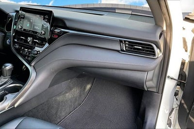 2022 Toyota Camry Hybrid SE