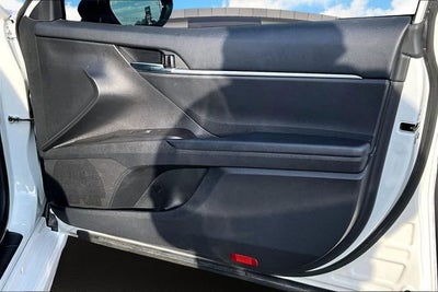 2022 Toyota Camry Hybrid SE