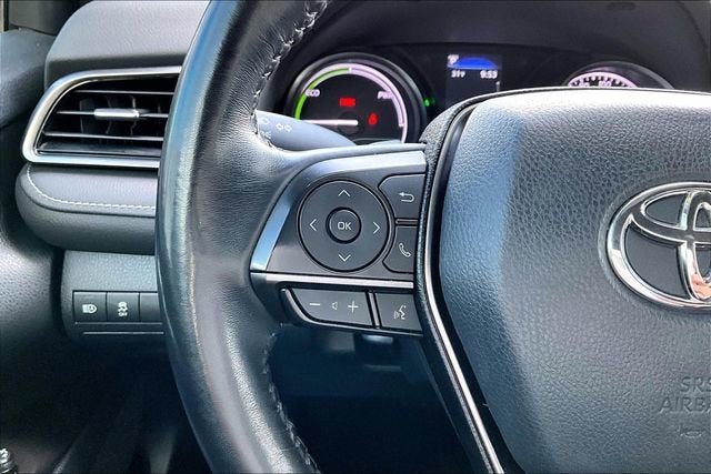 2022 Toyota Camry Hybrid SE