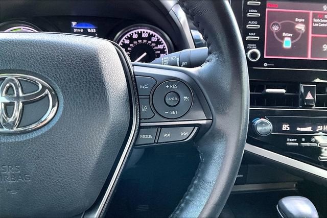 2022 Toyota Camry Hybrid SE