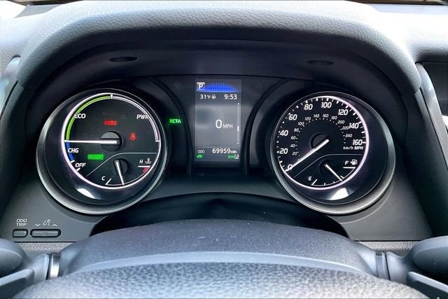 2022 Toyota Camry Hybrid SE