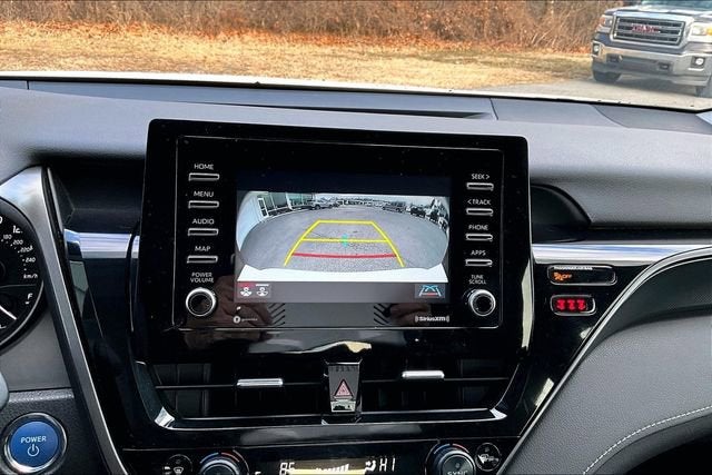 2022 Toyota Camry Hybrid SE