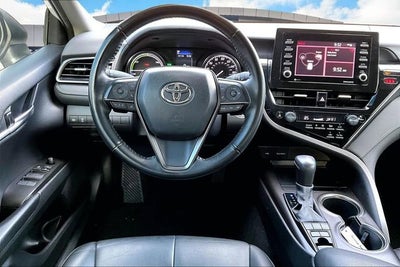 2022 Toyota Camry Hybrid SE