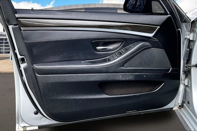 2016 BMW 5 Series 550i xDrive