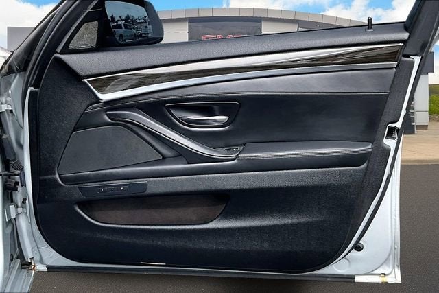 2016 BMW 5 Series 550i xDrive